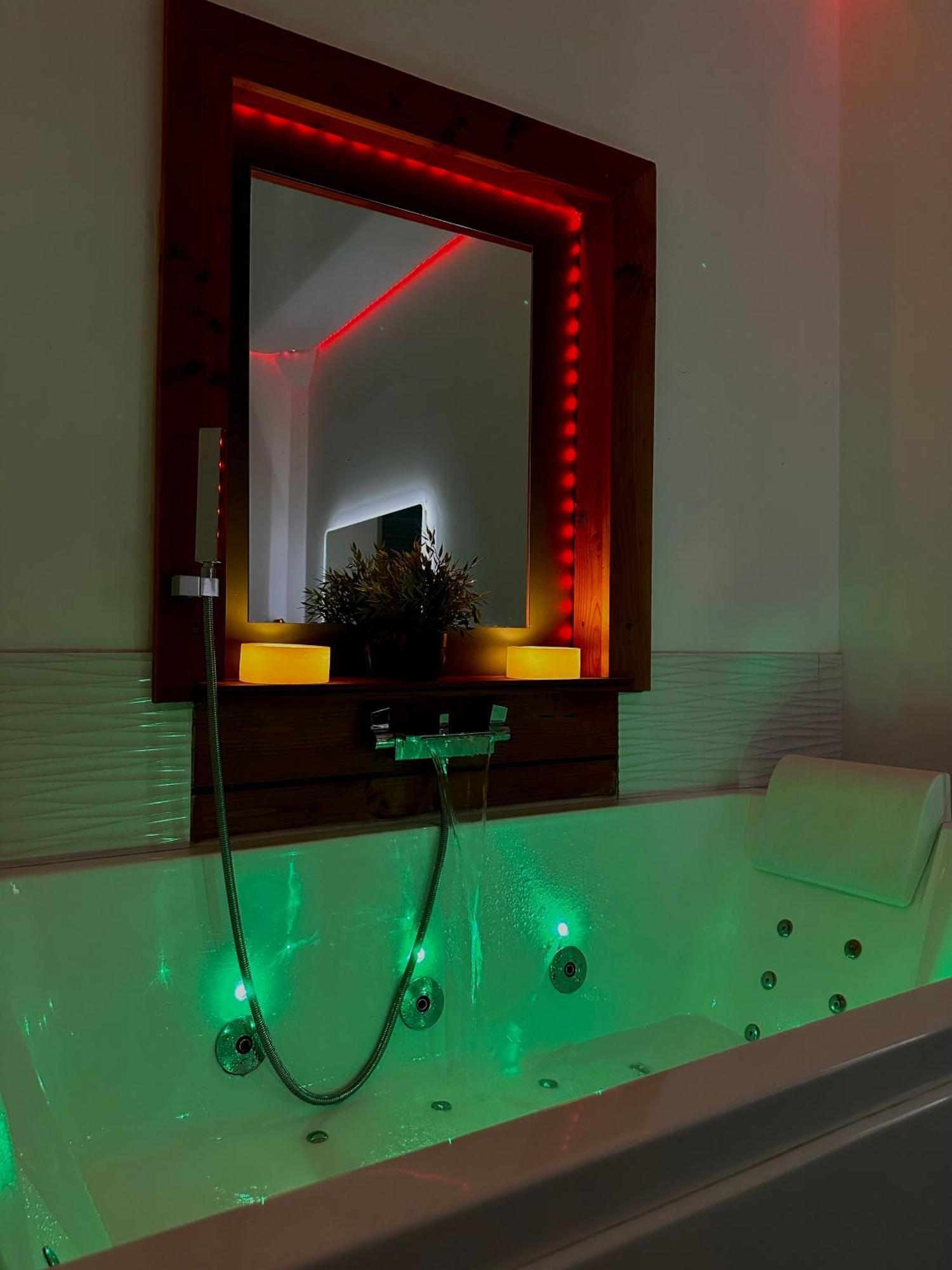 Loveroom En Bords De Meuse Floing Exteriér fotografie